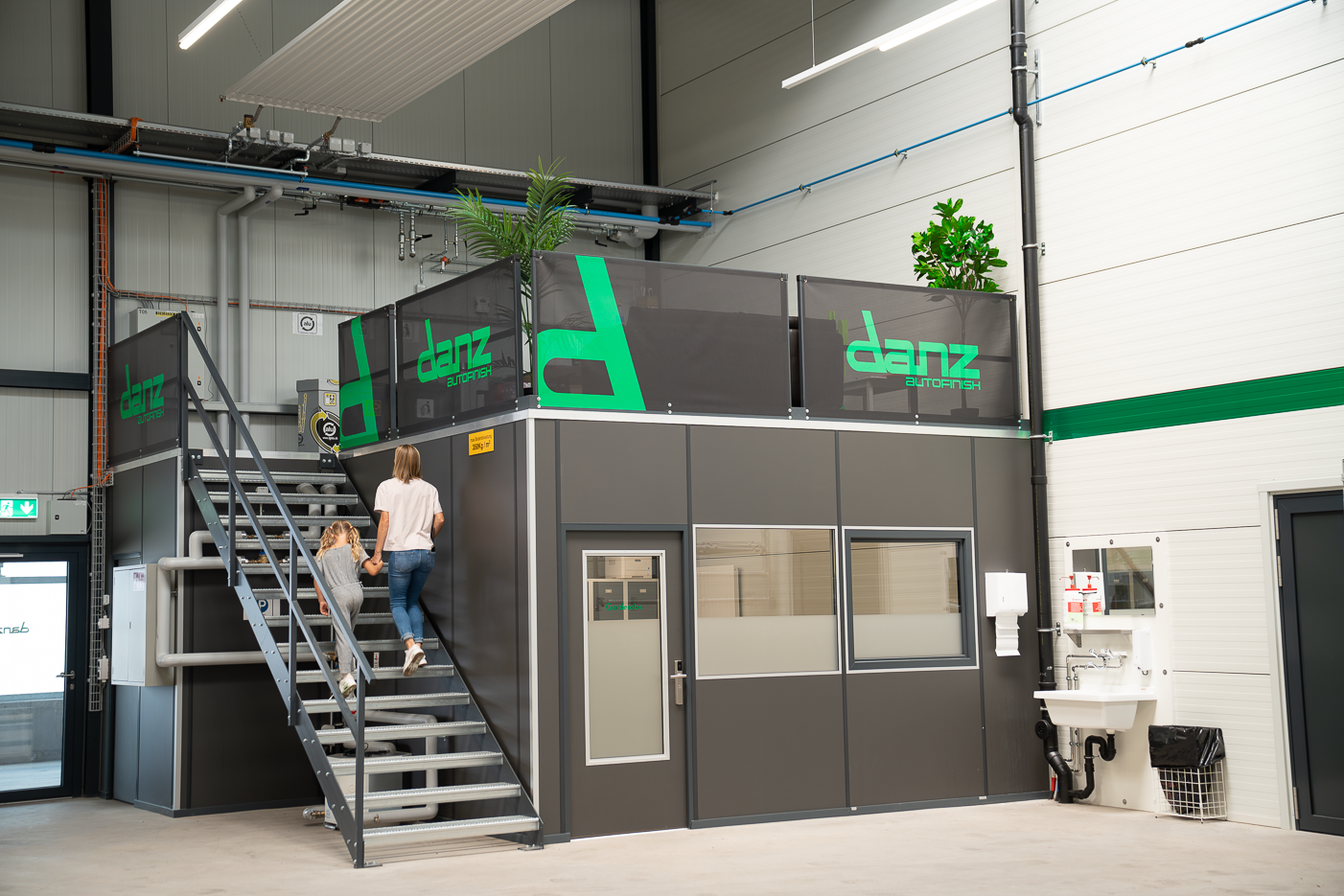 Lounge von Danz Autofinish.